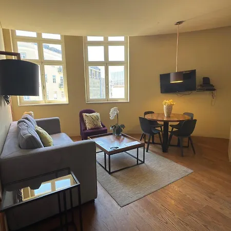 公寓 里斯本菲奈斯泰8号楼公寓 *