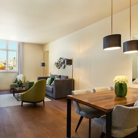 里斯本菲奈斯泰8号楼公寓 *