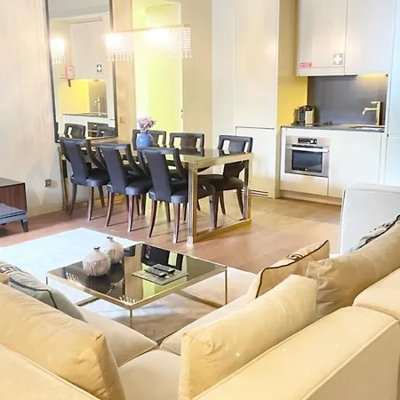 Finestay 8 Building Apartment *