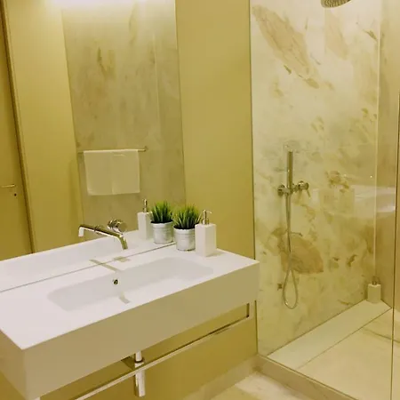 Finestay 8 Building Apartment *