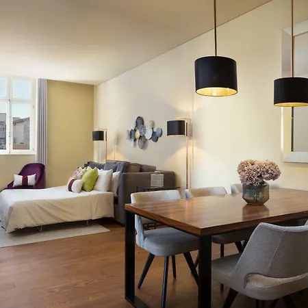 Finestay 8 Building Apartment