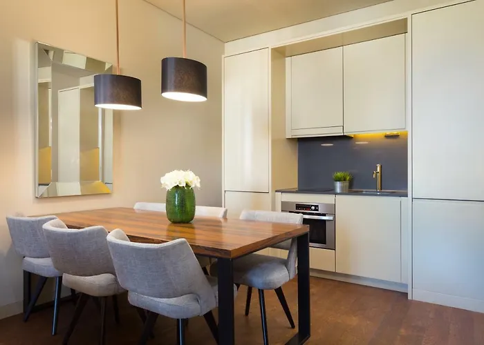 Finestay 8 Building *