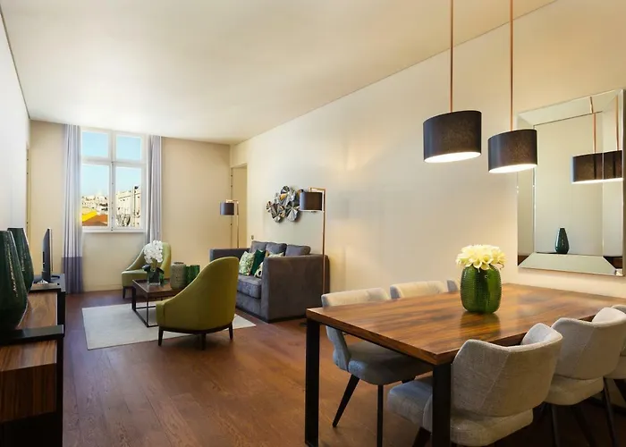 Finestay 8 Building *