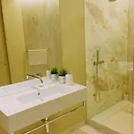 Finestay 8 Building Apartment *